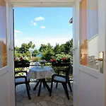 2 Bedrooms Margarita 4+2 * Supetar