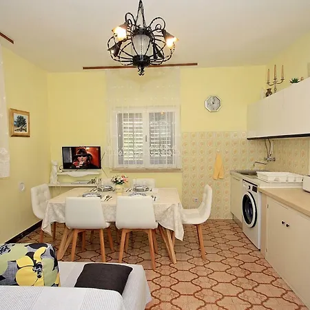 2 Bedrooms Margarita 4+2 شقة سوبيتار