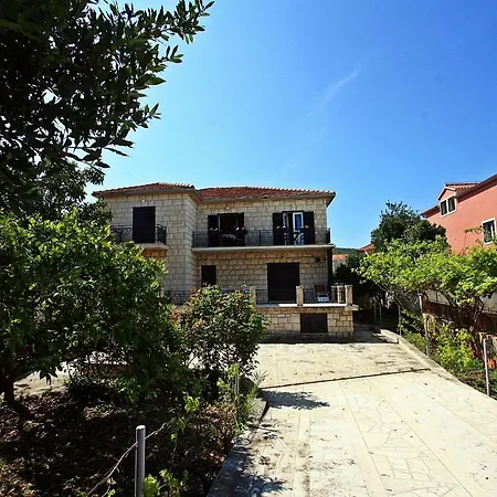 2 Bedrooms Margarita 4+2 Apartment *