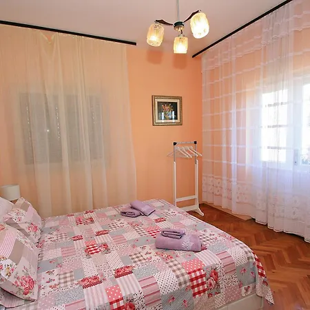 Apartment 2 Bedrooms Margarita 4+2 Supetar